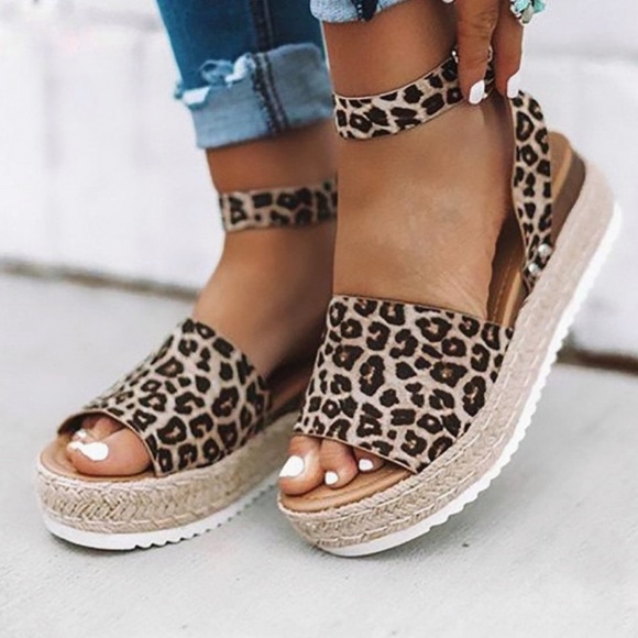 Shoes - ✨NEW Luna Platform Sandal- in Leopard